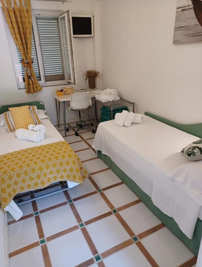 Loris House Villa มัสซาลูเบรนเซ ภายนอก รูปภาพ