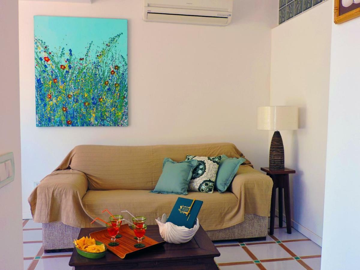 Loris House Villa มัสซาลูเบรนเซ ภายนอก รูปภาพ